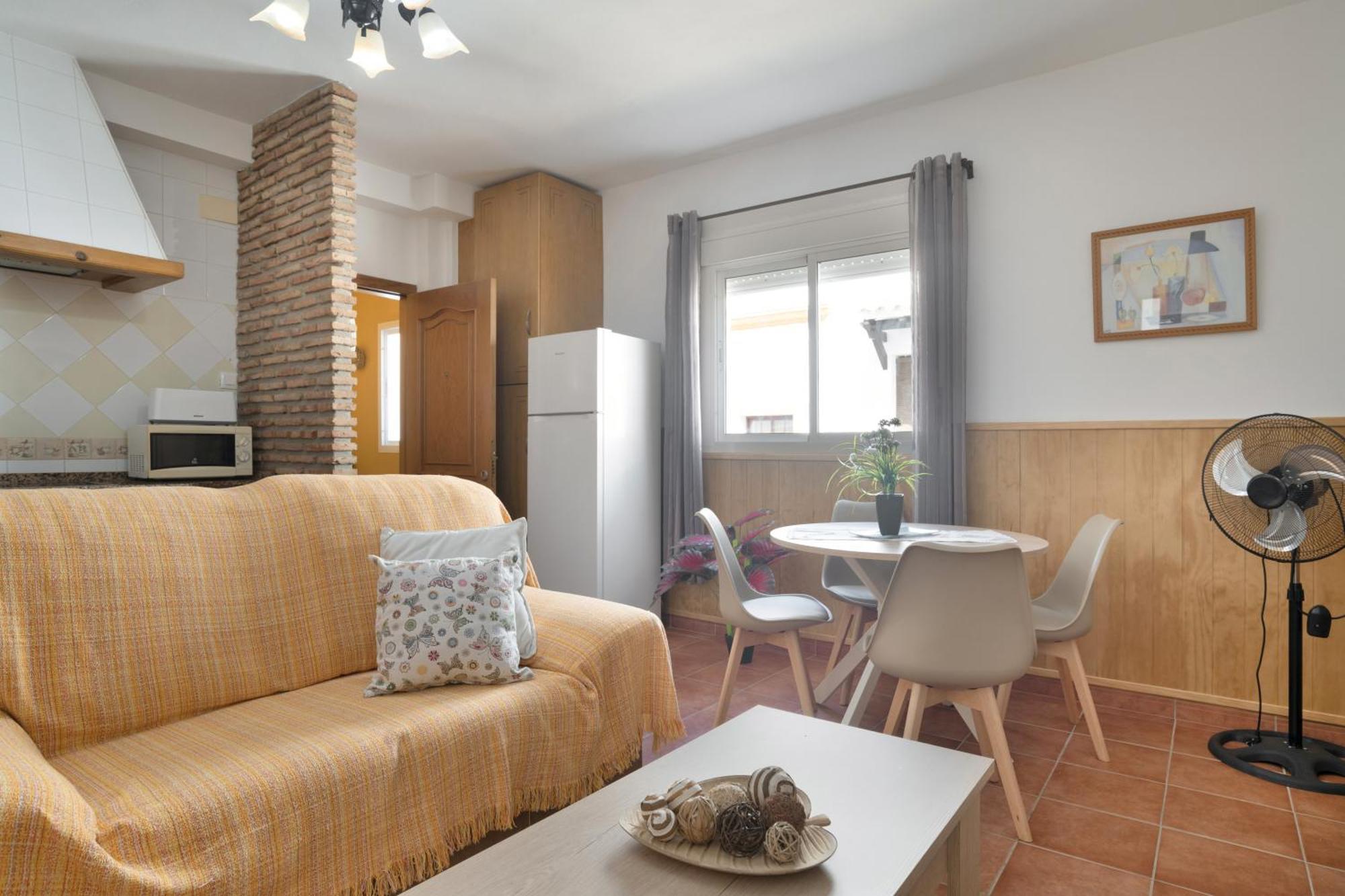 Apartamento Rocio - Solo Familias โกนิล เด ลาฟรอนเตรา ภายนอก รูปภาพ
