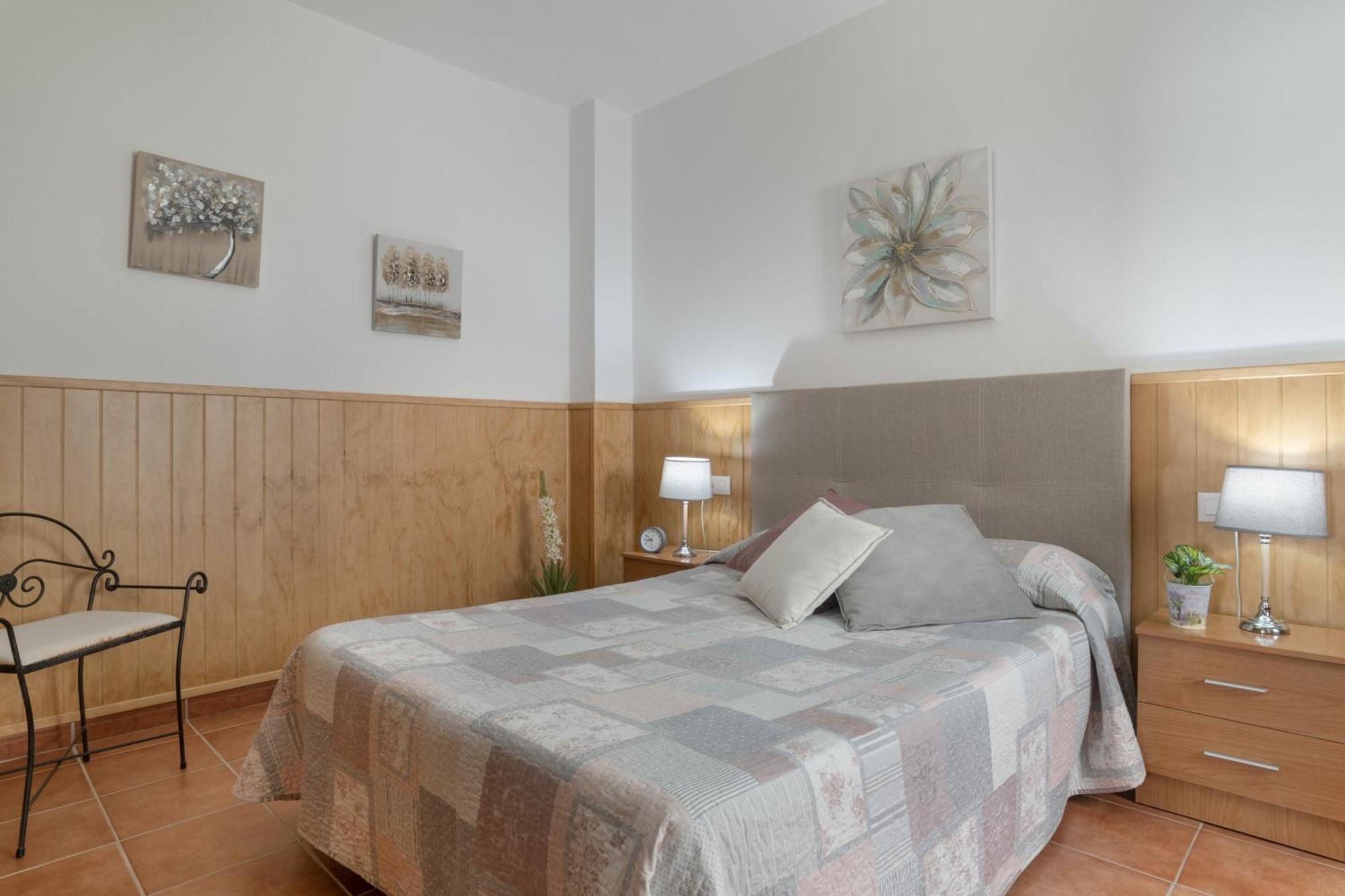 Apartamento Rocio - Solo Familias โกนิล เด ลาฟรอนเตรา ภายนอก รูปภาพ